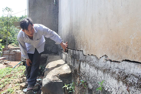 Mỏ đá nổ mìn, hư hỏng nhà dân