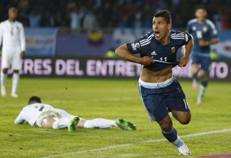 Aguero tỏa sáng, Argentina đánh bại Uruguay!