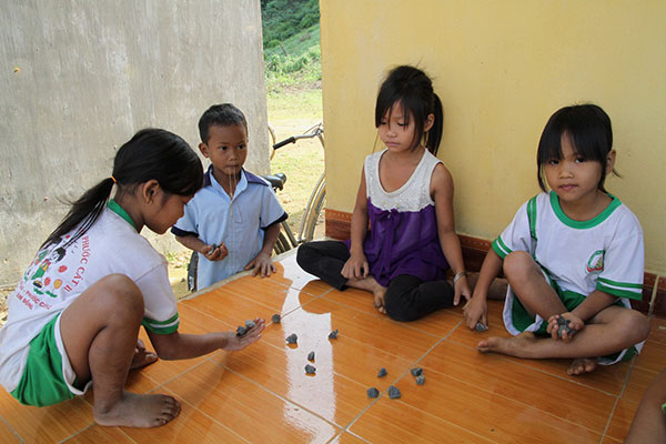 Thiếu sân chơi hè