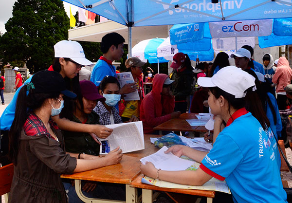 Khởi động Chương trình Tiếp sức mùa thi 2015