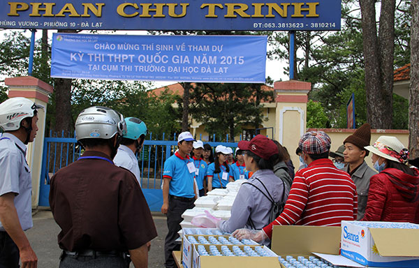 Hàng ngàn suất cơm chay từ thiện phục vụ thí sinh thi tốt nghiệp THPT