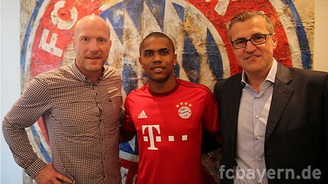 Bayern Munich chiêu mộ thành công chân sút Douglas Costa