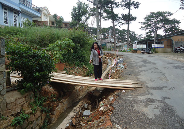 Cần sớm triển khai thi công lại tuyến mương thoát nước đường Hoàng Hoa Thám
