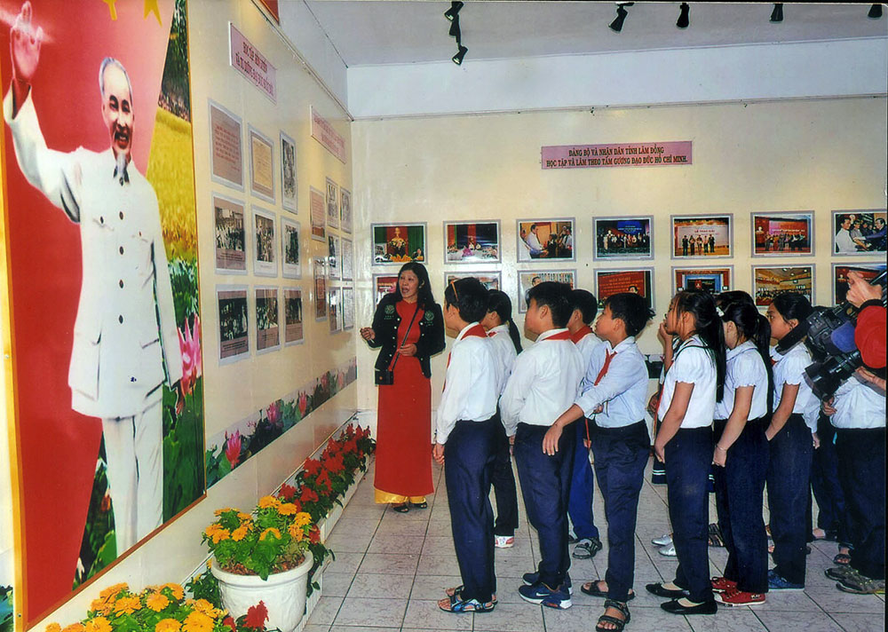 Tiếp tục phát huy vai trò nhân dân góp ý xây dựng Đảng, xây dựng chính quyền