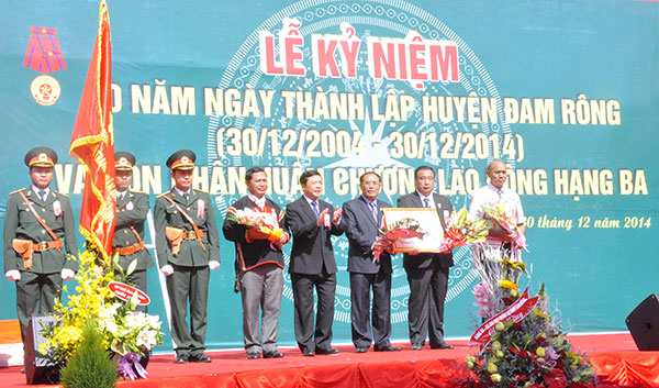 Quan tâm xây dựng đội ngũ cán bộ người DTTS