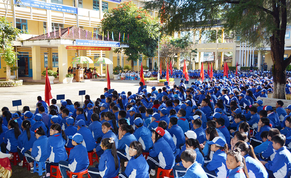 Học sinh Lâm Đồng tựu trường ngày 24/8