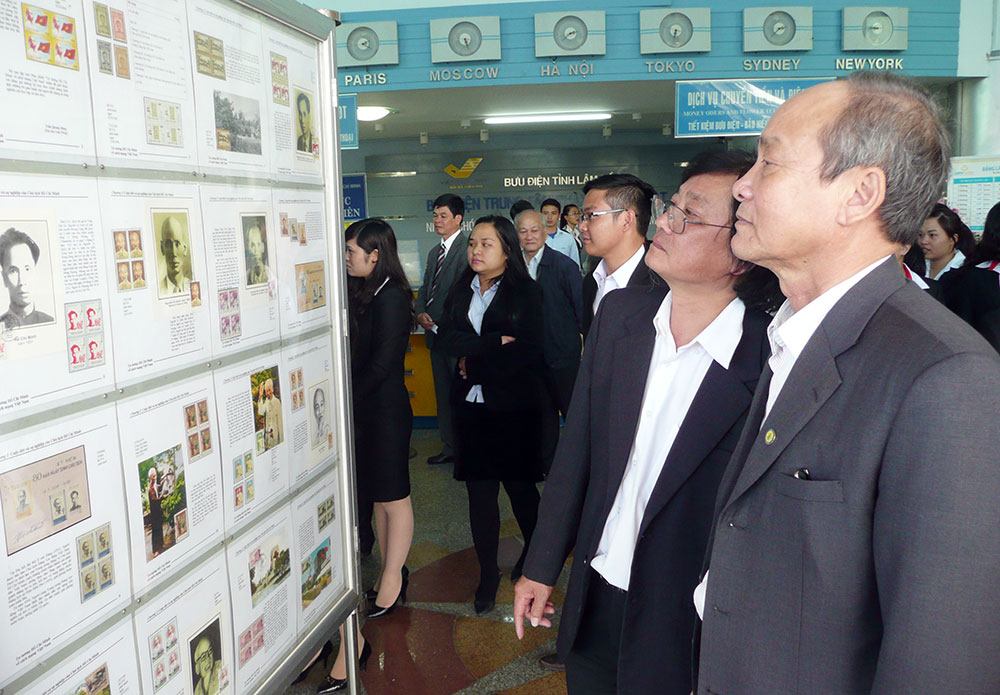 Triển lãm Tem Bưu chính 2015 tại Đà Lạt
