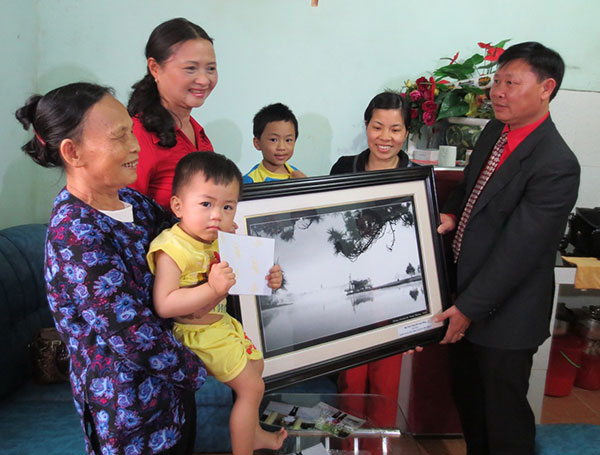 Hành trình của những người mặc áo "màu trái tim"