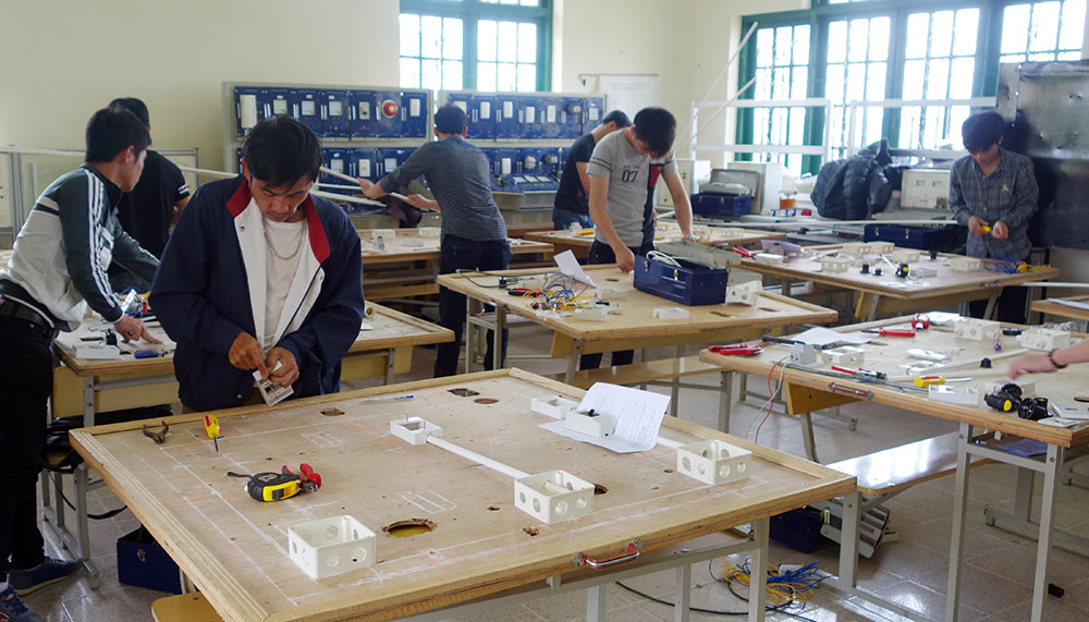 Lãnh đạo xây dựng trường nghề chất lượng cao