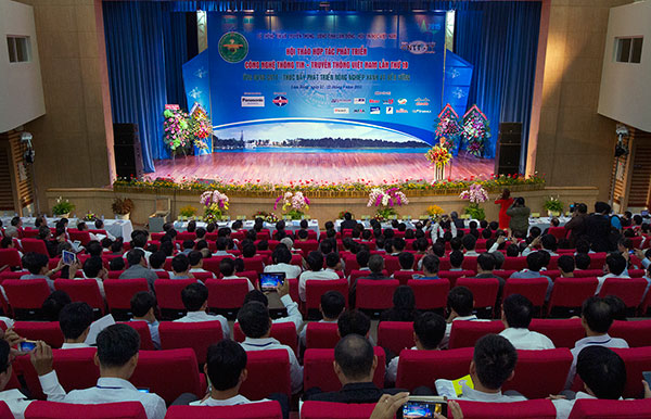 Toàn cảnh hội thảo