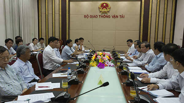 Thường trực Tỉnh ủy làm việc với Bộ trưởng Bộ GTVT về thúc đẩy đầu tư các dự án giao thông lớn trên địa bàn tỉnh