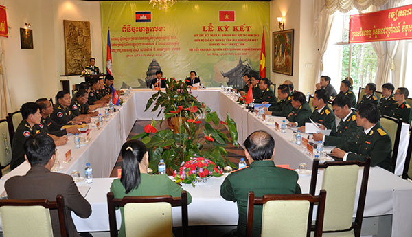 Quang cảnh lễ kỳ kết