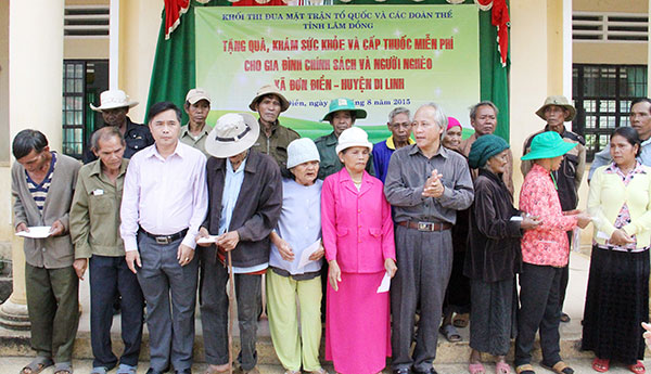 Niềm vui về với xã Anh hùng Sơn Điền