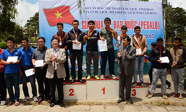 Sôi nổi Giải đua xe đạp nước tỉnh Lâm Đồng năm 2015