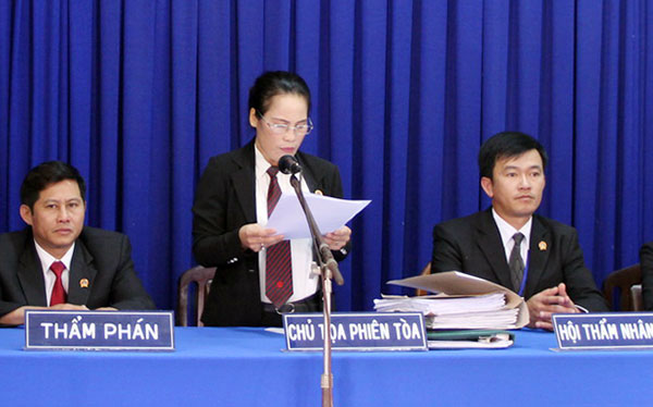 Nữ thẩm phán với "trái tim nóng và cái đầu lạnh"