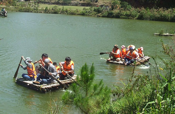 Du lịch phải gắn với trách nhiệm