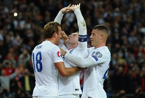 Rooney chính thức phá kỉ lục ghi bàn ở ĐT Anh của huyền thoại Sir Bobby