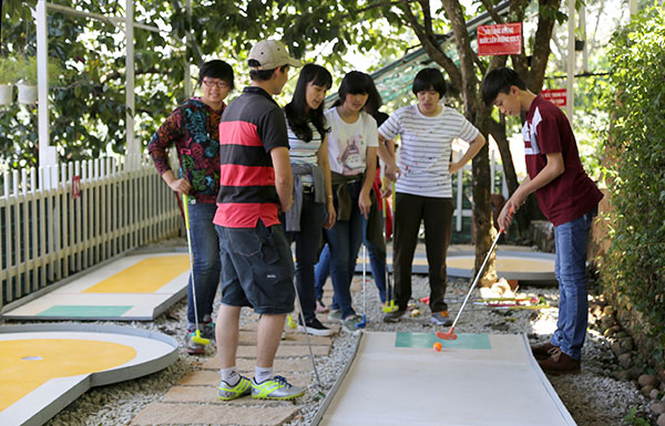 Minigolf - sân chơi mới cho gia đình và nhóm bạn