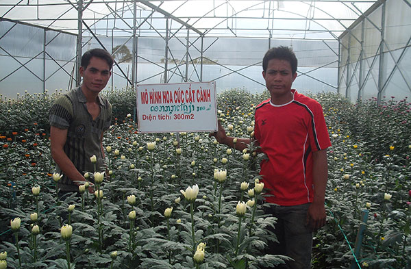 Tình hữu nghị thủy chung thắm thiết