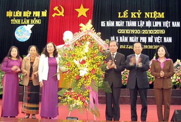 Gặp mặt các thế hệ cán bộ Hội Phụ nữ Lâm Đồng