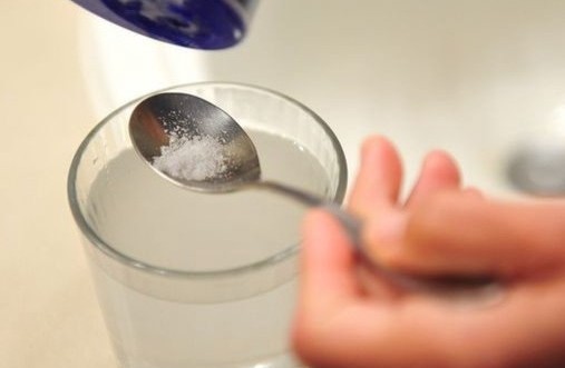 Súc họng bằng nước muối: Nhiều sai lầm cần loại bỏ