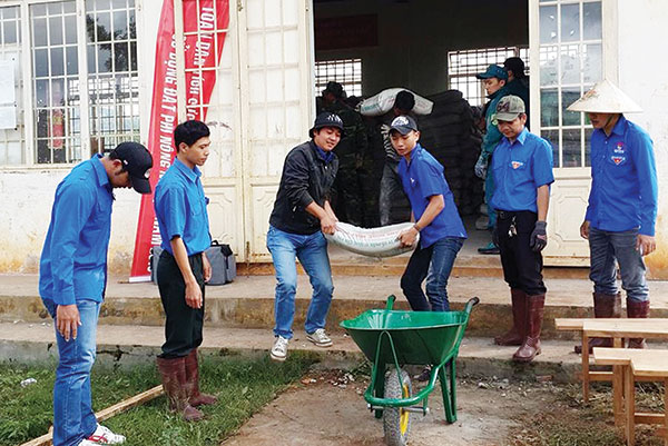 Sức trẻ trên những nẻo đường nông thôn mới