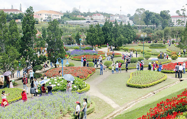 Du ngoạn thành phố hoa – Đà Lạt