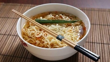 10 loại thực phẩm không nên ăn khi đói