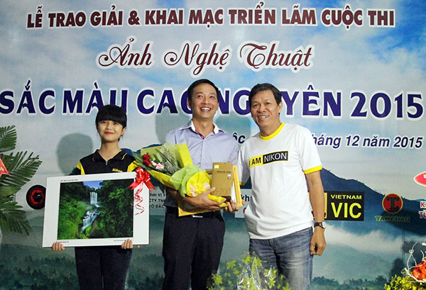 Trao giải và khai mạc Triển lãm ảnh Sắc màu Cao nguyên
