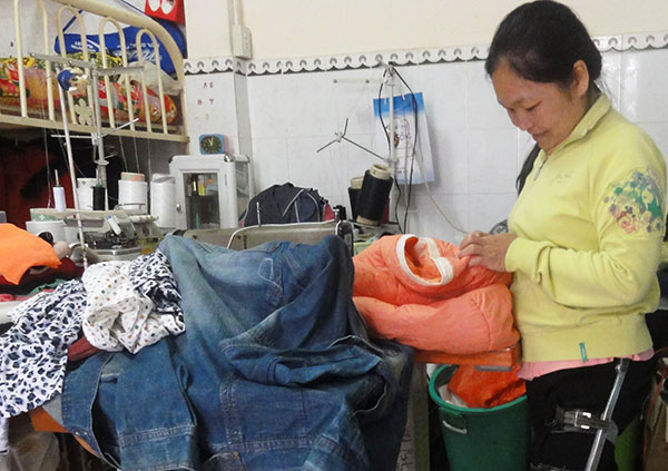Cặp vợ chồng khuyết tật hạnh phúc