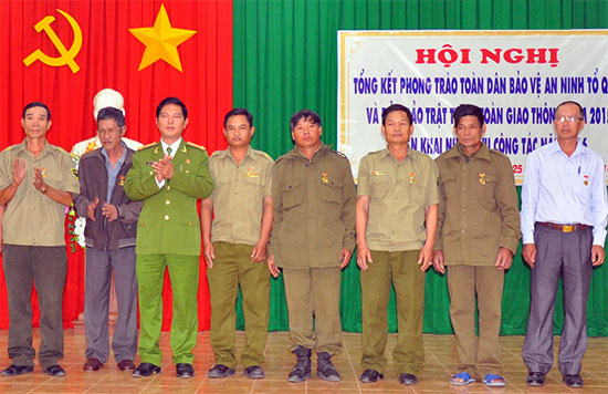 Di Linh: Nhiều điển hình về bảo vệ an ninh Tổ quốc được khen thưởng