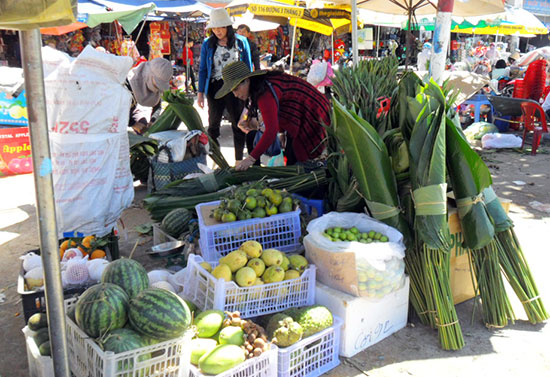 Lá dong mang tết đến gần