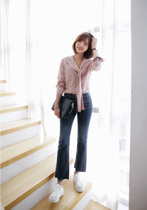 Sơ vin quần cùng áo thật gọn gàng là đẹp nhất