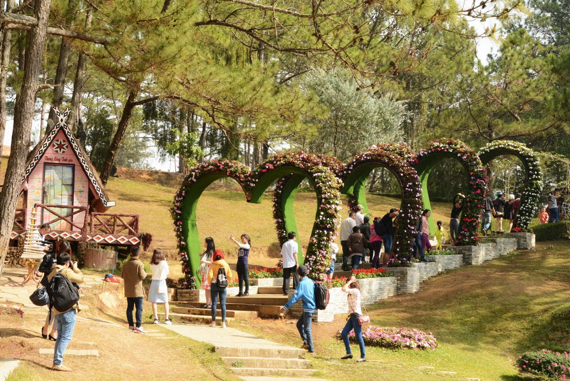 Khai trương &quot;Cung đường tình yêu&quot;