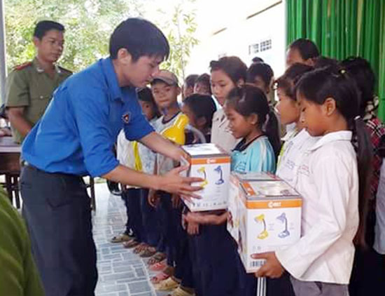 Tổ dân vận khuyến học