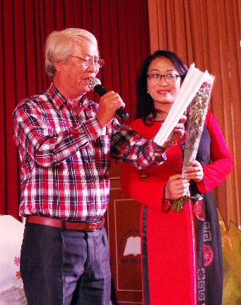 Giao lưu giữa công chúng và tác giả thơ