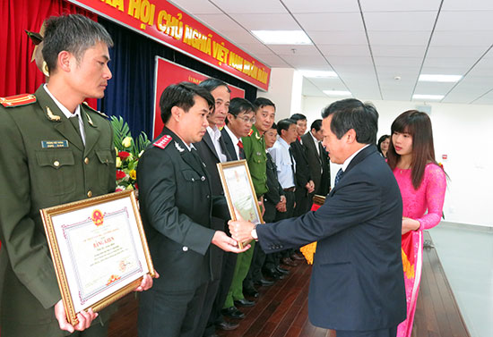 Phòng, chống tham nhũng đạt kết quả, nhưng chưa triệt để