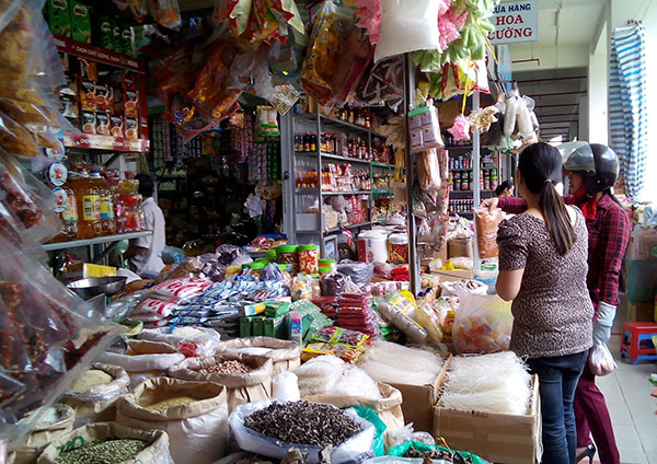 Phụ gia thực phẩm không nguồn gốc và nhãn mác bán tràn lan