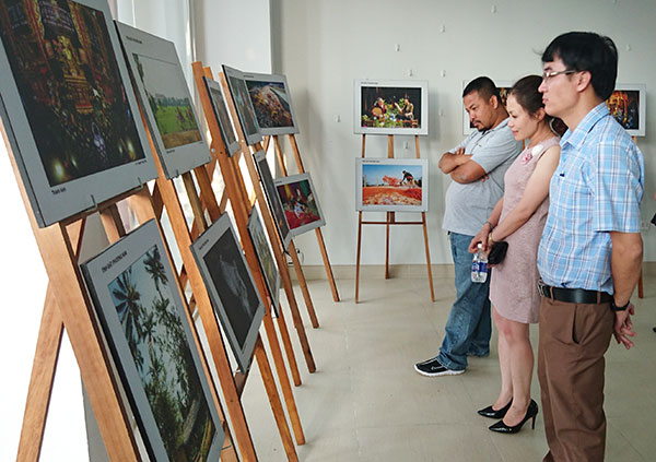 Triển lãm ảnh nghệ thuật Tình Đất Phương Nam