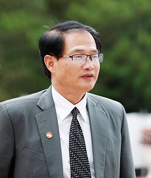 Sáng suốt lựa chọn những người có đức, có tài