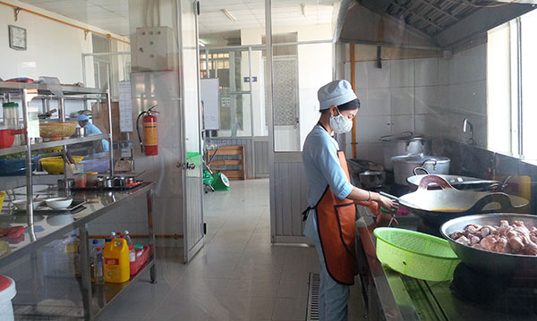 Người lao động nhóm 4 tại Bệnh viện Đa khoa vẫn chưa được huấn luyện an toàn lao động