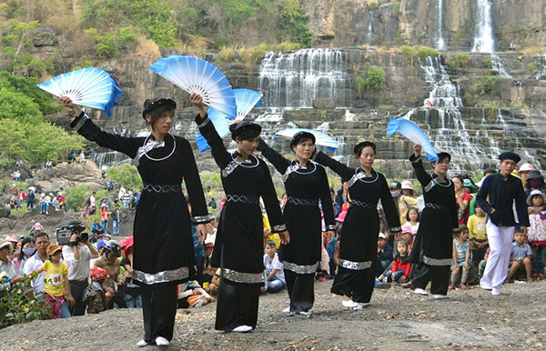 Hội Xuân giữa đại ngàn