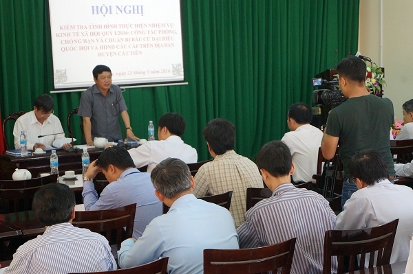 Chủ tịch UBND tỉnh làm việc tại Cát Tiên