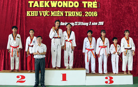 Lâm Đồng đoạt 7 HCV tại Giải vô địch Taekwondo trẻ khu vực miền Trung năm 2016