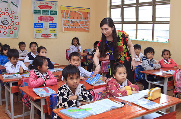 Dìu dắt những bài học đầu đời