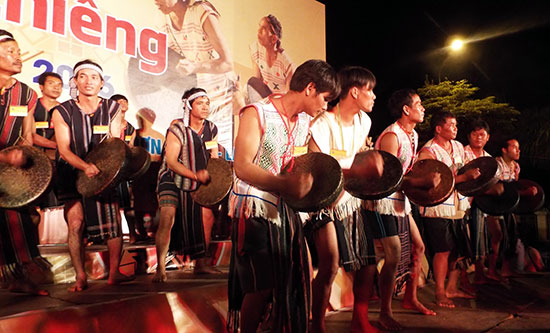 Âm vang miền huyền thoại