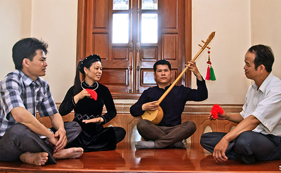 Giữ gìn điệu Then nơi B'Lá