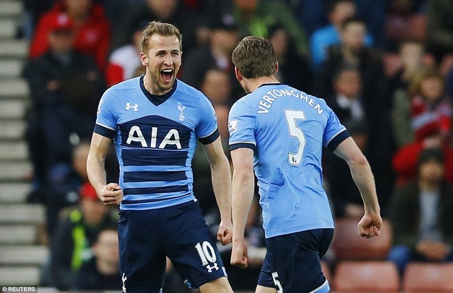 Hủy diệt Stoke City, Tottenham &quot;thổi lửa&quot; vào cuộc đua vô địch