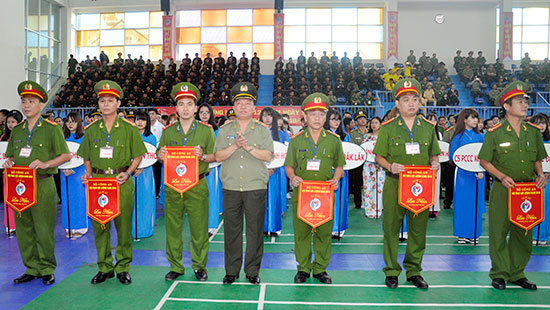 Khỏe để bảo vệ an ninh Tổ quốc