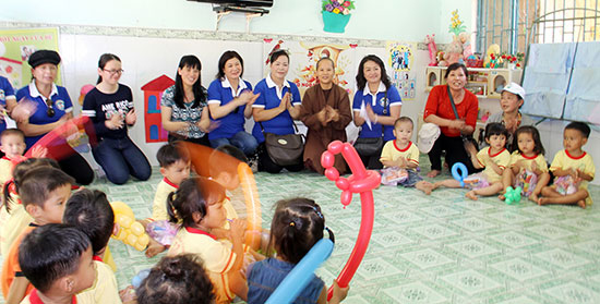 Lan tỏa yêu thương từ một mái trường